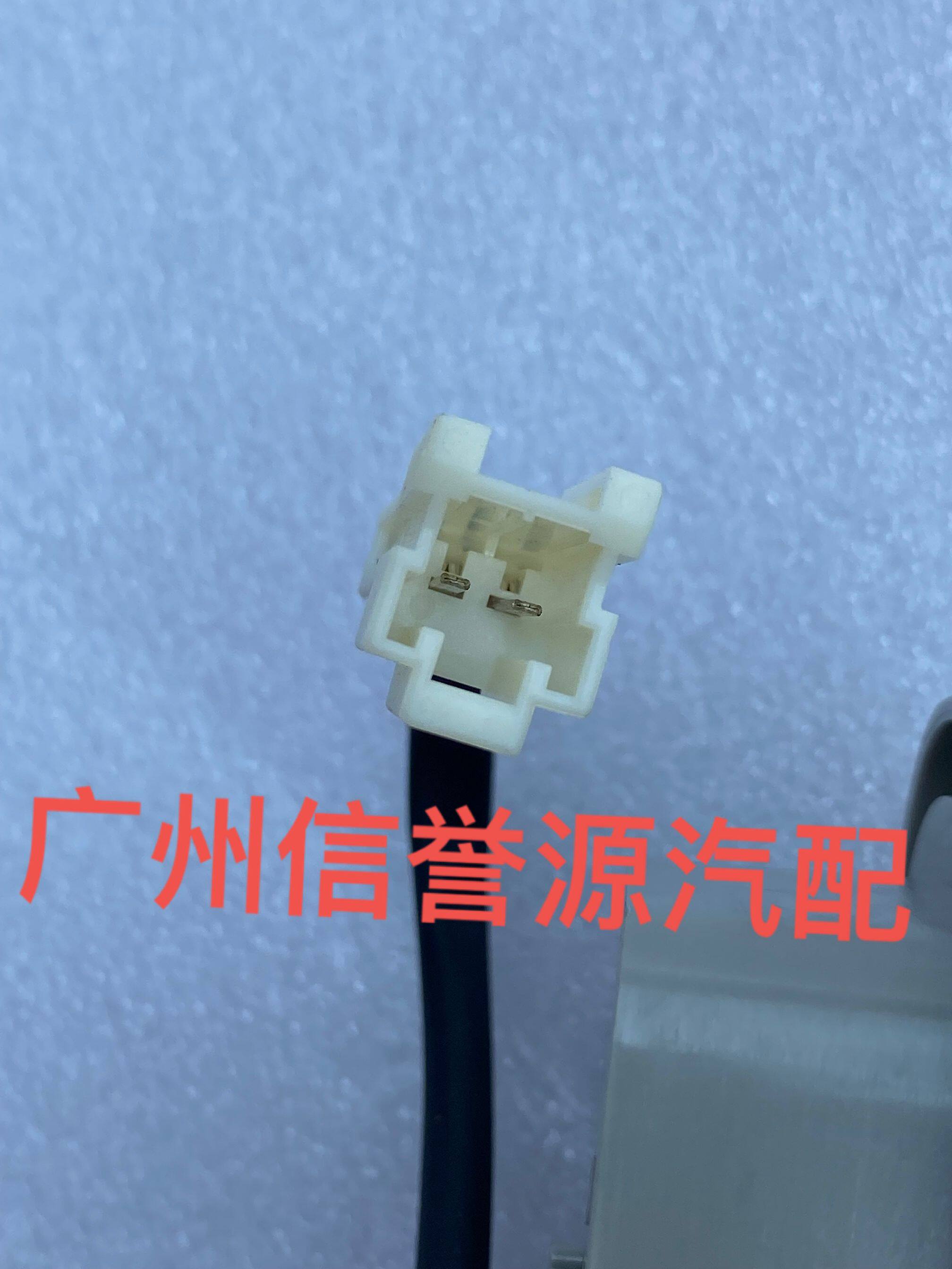 Интерьер купола огни 适用上汽大通v80车顶室内灯顶棚车顶灯大通v80车厢后顶灯后阅读灯 Shanghai Chase