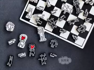 BAZAR ME EUROPEAN AND AMERICAN GRAFFITI ART MASTER KEITH HARING black AND WHITE TONE WOODEN CHESS