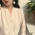 Mùa xuân 2018 mới retro cổ chữ V đa năng áo rộng khí chất đáy quần áo dài tay màu trơn áo khoác nữ Áo sơ mi