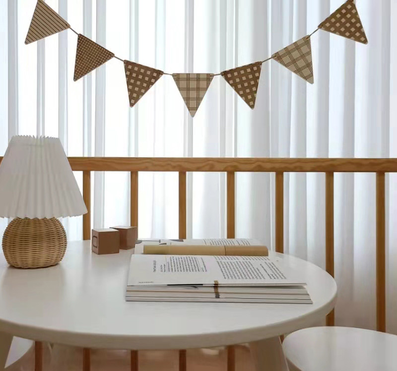 INS Han Feng Simple Wooden Triangle Flag Party Decoration Pull Flower Wall Hanging European Children's Room Wall Pendant