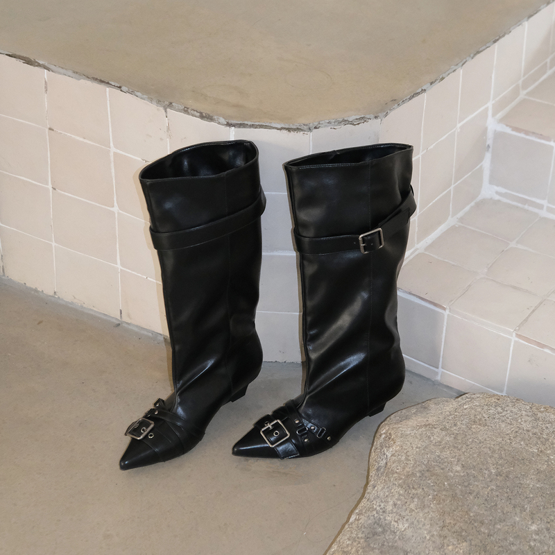 Mooreyu Black Pointed Toe Long Boots for Women, Vintage Distressed Belt Buckle Wedge Heel Long Pleated Stacked Trouser Boots Mooreyu Black Pointed Toe Long Boots for Women, Vintage Distressed Belt Buckle Wedge Heel Long Pleated Stacked Trouser Boots