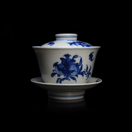 Taiwan tea set cunrentang blue and white covered bowl ceramic single retro pomegranate 230ml large size sancai tea cup