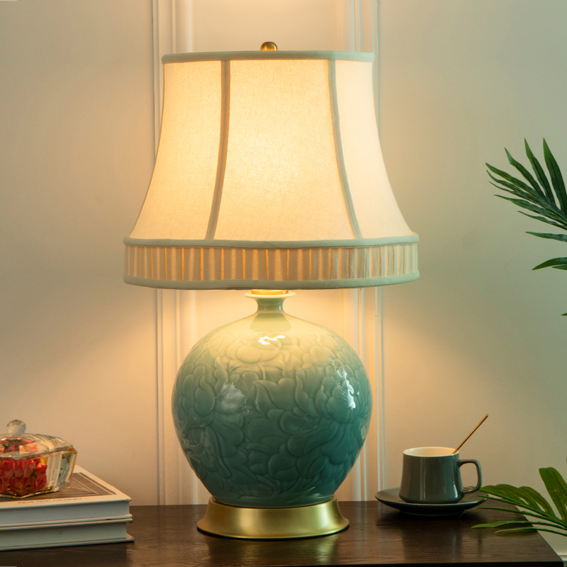 New Chinese ceramic table lamp bedroom bedside lamp living room pull switch shadow celadon decoration American table lamp