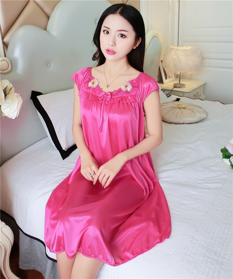 Nightdress nữ mùa hè sexy Hàn Quốc phiên bản của băng lụa ren đồ ngủ ngắn tay lụa lụa phần mỏng lỏng kích thước lớn ăn mặc đỏ