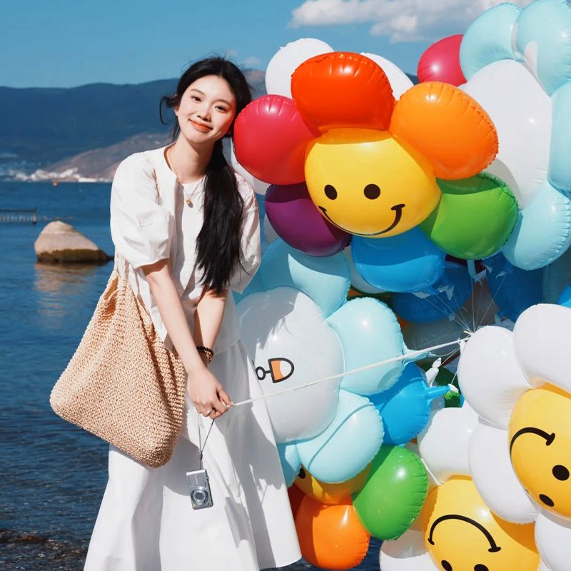 Graduation Season Sports Event Photo Props Birthday Outdoor Balloons Atmosphere Travel Team Building Photoshoot Travel Sunflowers Graduation Season Sports Event Photo Props Birthday Outdoor Balloons Atmosphere Travel Team Building Photoshoot Travel Sunflowers