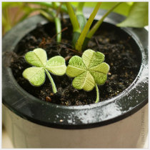 Four-leaf clover plant embroidery patch patch patch jeans bag clothing armband badge decoration patch iron ironing patch