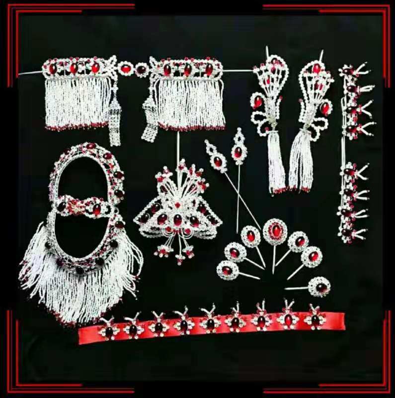 New Peking Opera Tsing Yi Hua Dan Head Drama Top Flower After Three Ear Digging Dramas Butterfly String Bubble Gem Flowers