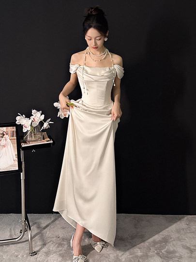 Empress Dowager Light Wedding Dress 2025 New One-Shoulder Satin Bridal Gown for Petite Brides with a High-End Feel