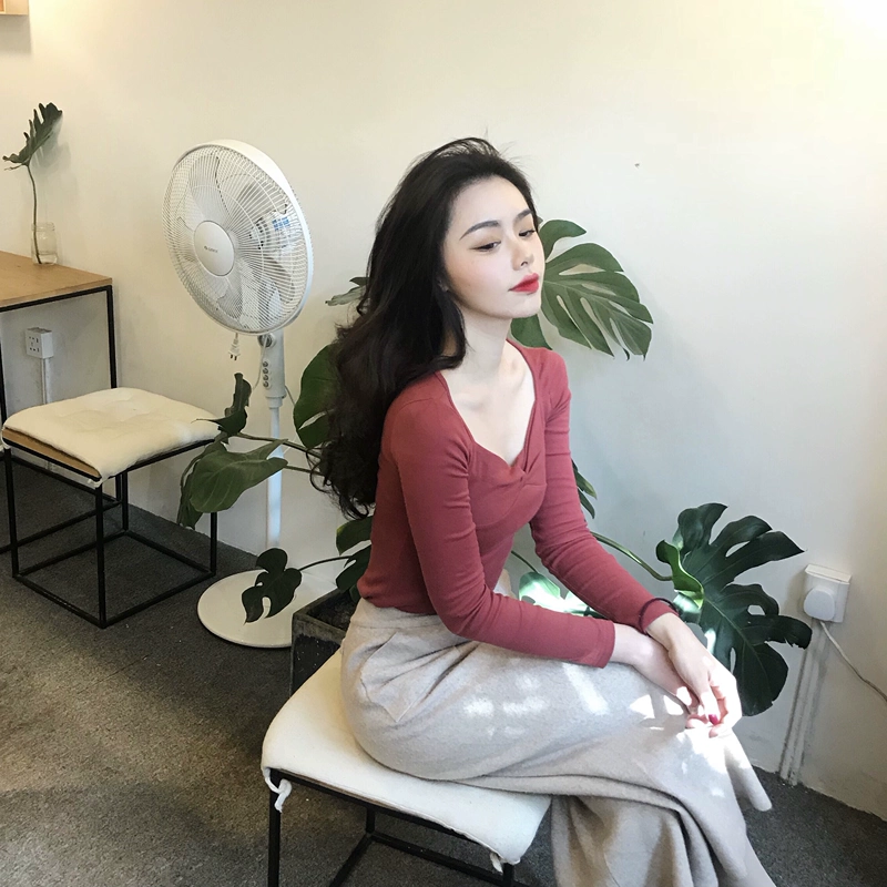 Màu nude hạt đậu đỏ cổ chữ V cổ vuông chạm đáy áo sơ mi nữ tay dài Hàn Quốc thắt nút mùa xuân mỏng và áo mùa thu nữ áo thun thủy triều