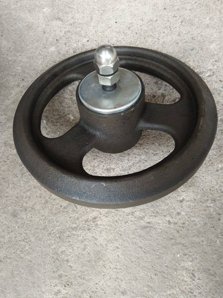 Yangma harvesters accessories Yangma AW50 70 82 accessories pointing to wheel assembly homemade