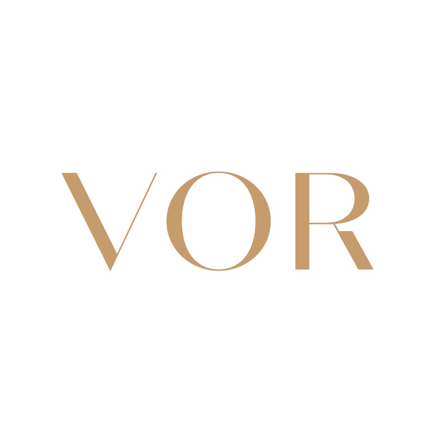 VOR女装服饰店的LOGO