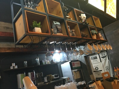 Loft Industrial Style Iron Wall Cabinet Bar Decorative Wall Cabinet Restaurant Hanging Wine Cabinet Solid Wood Cabinet Shelf Wall