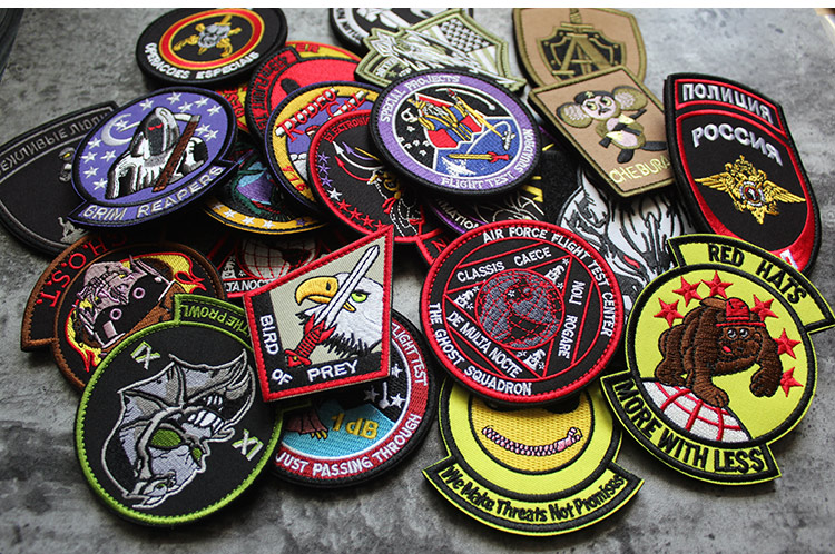 А4 патч. Красный патч stone island. Патч пвх. Патчи нашивки. Черный патч стонацланд.