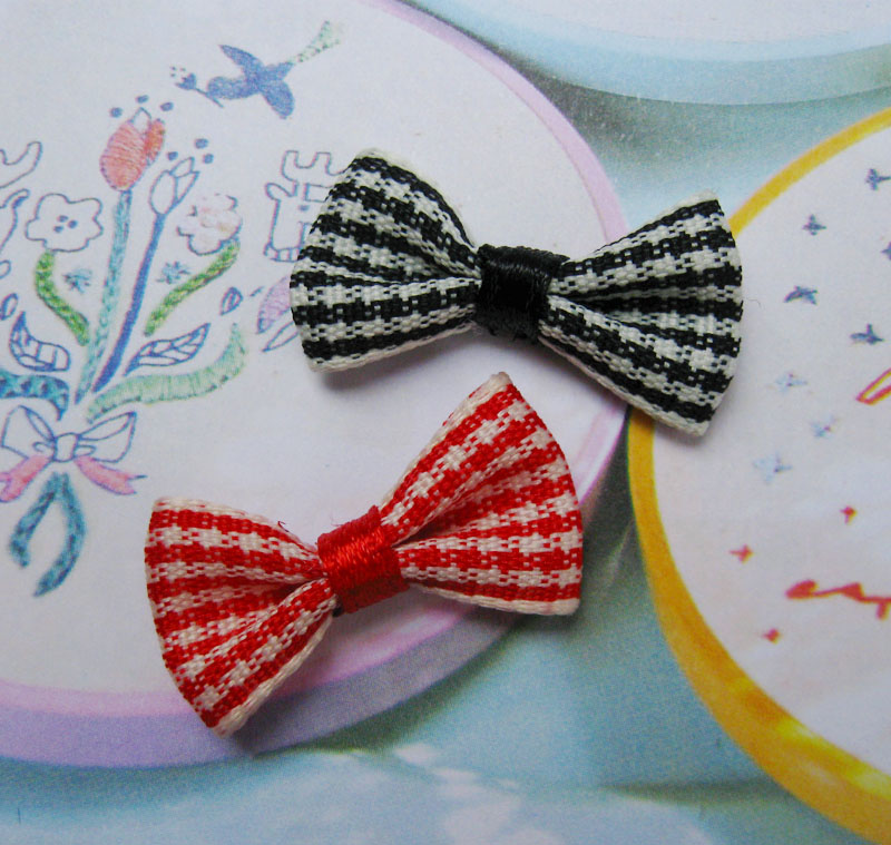 Children's clothing accessories Plaid butterfly knot hair accessories hairpin accessories RMBone pair of cloth appliqued appliqued flowers