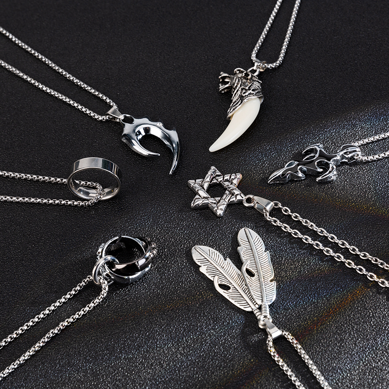 Korean version of small daisy necklace Men and women pendant fashion accessories Men's personality pendant Student ornament Couple gift
