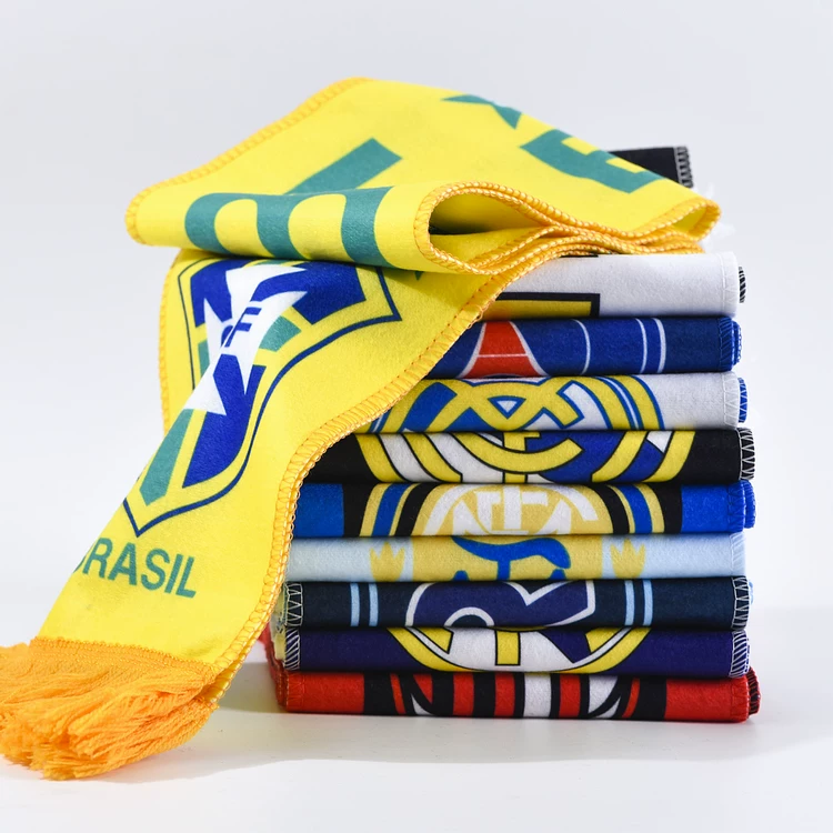 Футбол scarf?