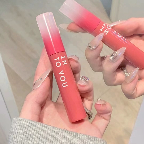 With yout you lip glaze water tur at at you w12 восхищается той же моделью W08