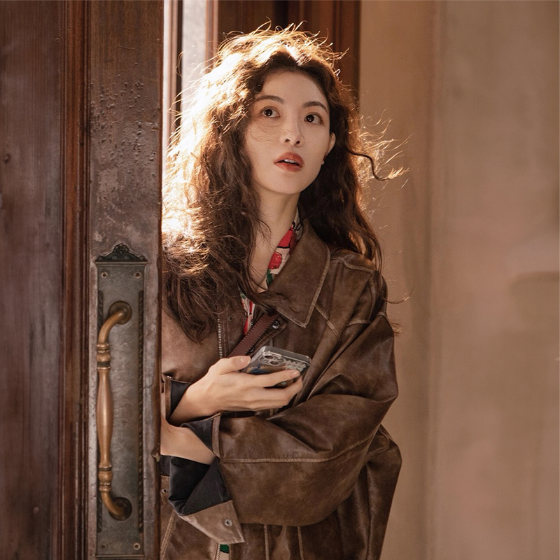 Zhong Chuxi Style Leather Jacket for Women 2026 New Spring and Autumn Brown Vintage Distressed Super Popular Leather Jacket