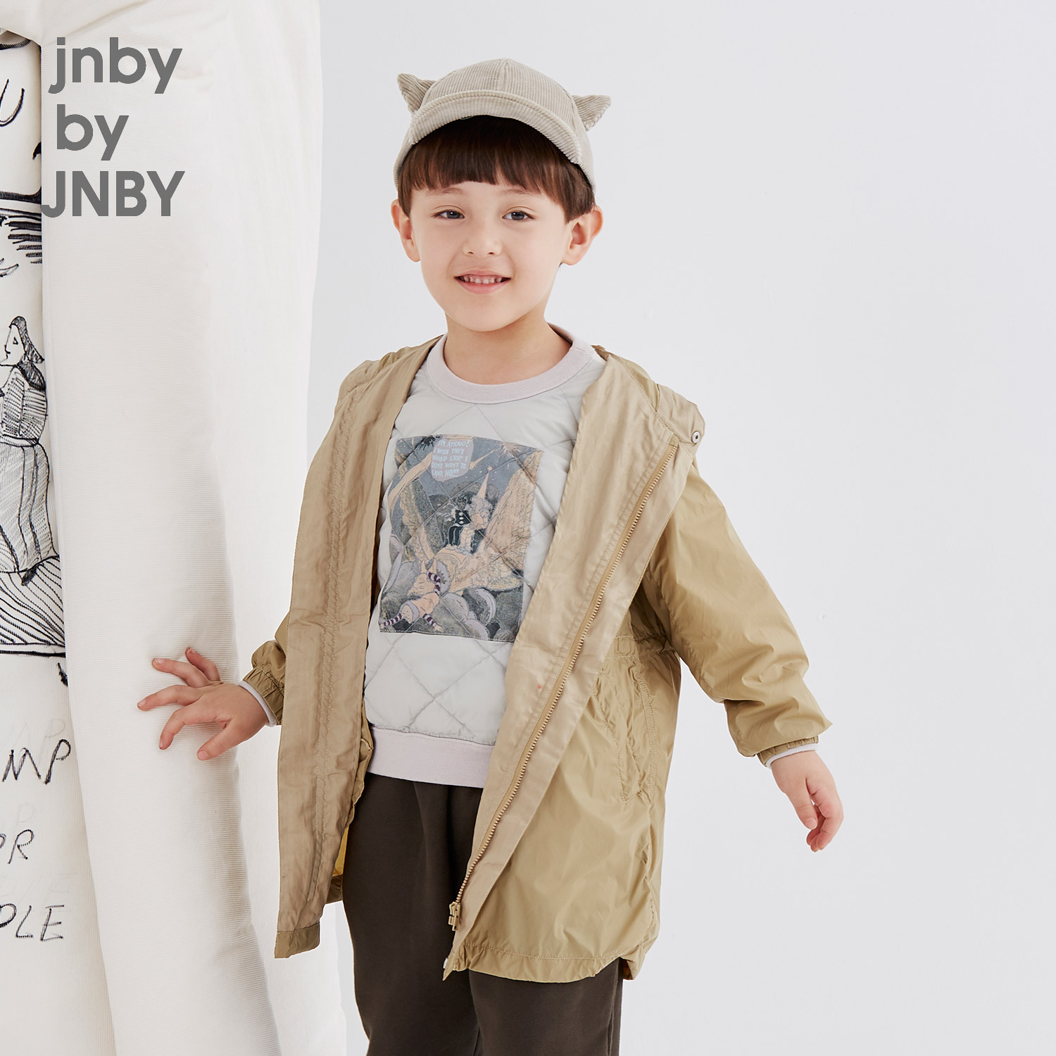bé trai giảm giá vải mùa thu Jiangnan vải cho trẻ em và trẻ em gái sáng thoải mái windproof áo khoác áo gió nylon dài của trẻ em.