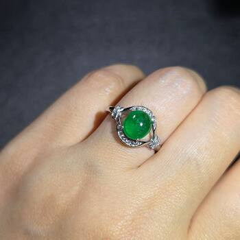 Natural colombian emerald ring weight 1.29 carats 7.1*8.2mm green with gra certificate