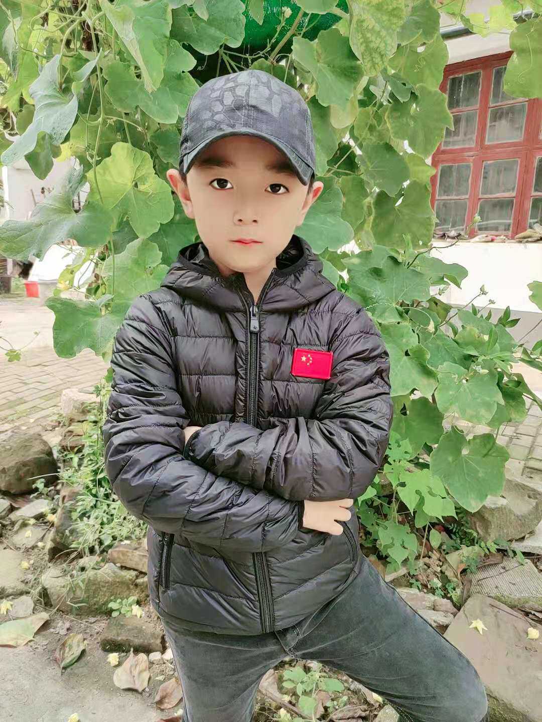 Children light 90 white duck down with a short down payment