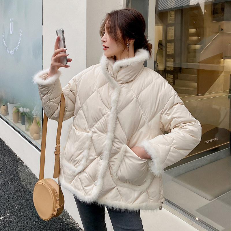 2022 white short thin down jacket women's small mink fur stitching small stand collar white duck down jacket winter