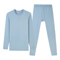 Круглый вырез нежно-голубого цвета