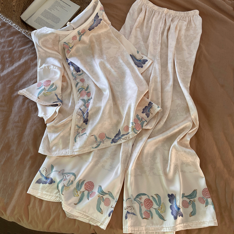 Ice Silk Pajamas for Women, Spring and Summer, Mid-Sleeve, Plus Size, Nine-Point Pants, Can Be Worn Outside, New Chinese Style, Pink Loungewear Set Ice Silk Pajamas for Women, Spring and Summer, Mid-Sleeve, Plus Size, Nine-Point Pants, Can Be Worn Outside, New Chinese Style, Pink Loungewear Set