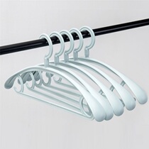 Wide-shouldered traceless plastic clothes hanger wet and dry can not be used for drying household non-slip clothes support clothes rack wardrobe hook