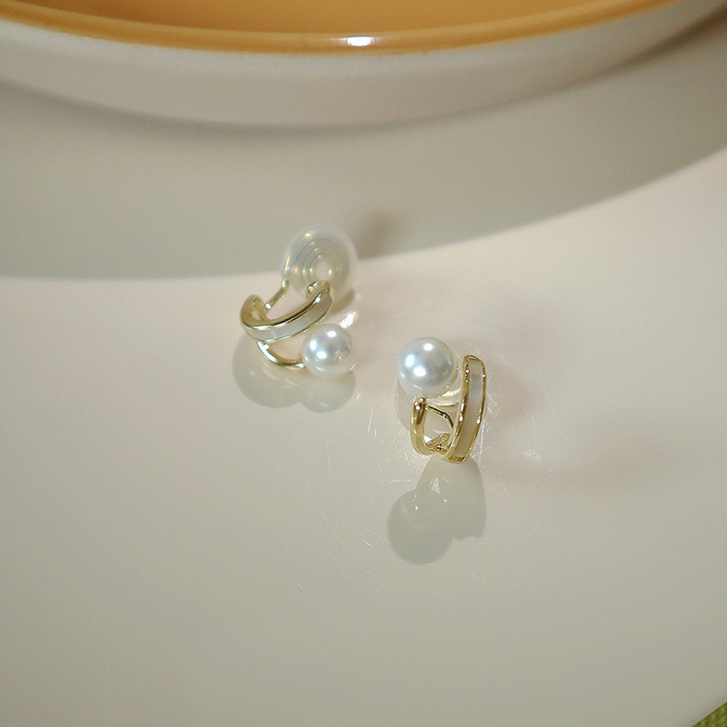 Pearl Belle Mother Ear Clip Woman without earbuds Mosquito Coil Slats 2022 New Wave Small And Sophisticated senior sensation-Taobao