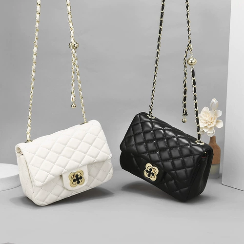 Цепь, небольшая сумка, брендовая сумка через плечо, сумка на одно плечо, Гонконг, коллекция 2022, популярно в интернете, из натуральной кожи