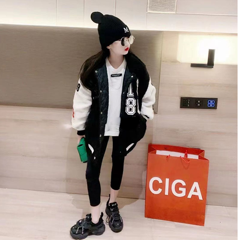 Stop code seconds kill~~ Girl sweater coat thickens warm fashion coat in large children's tide cool jacket