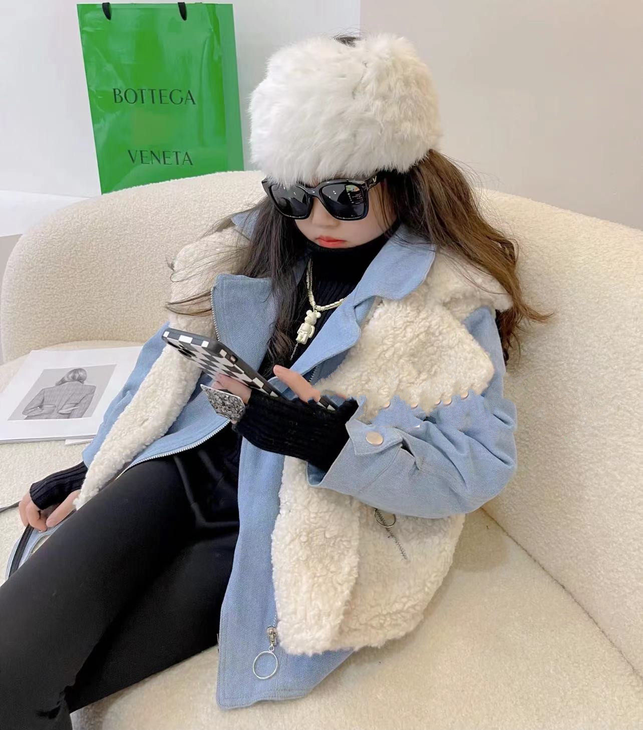 Broken code spike~~ Girls imitation fur coat Korean version short denim stitching fake two lamb wool plus cotton tide