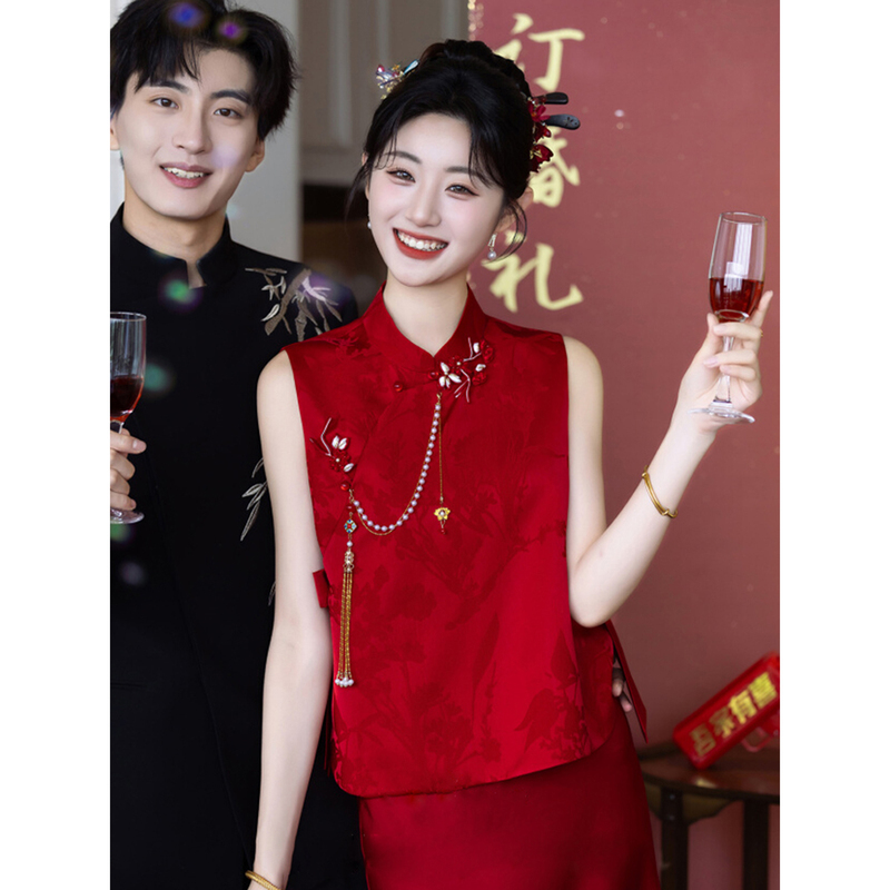New Chinese-Style Wedding Dress for the Bride 2026 New High-End Light Luxury Niche Improved Cheongsam Engagement Dress Morning Gown Slimming