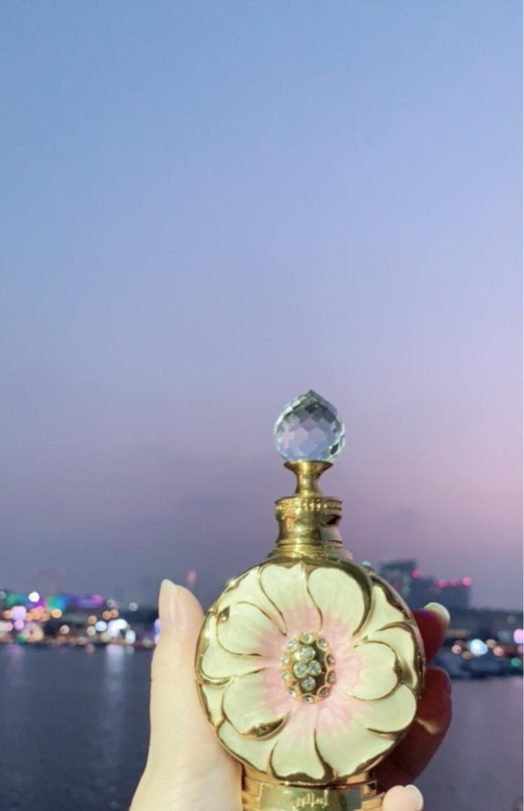 Lá trắng Dubai Hương thơm Ả Rập SwissArabian Nước hoa trầm hương 15ml loại nhỏ giọt không có nhựa niêm phong nước hoa bleu chanel
