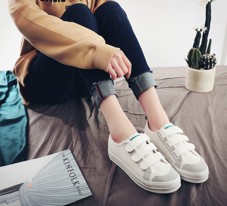 Giày trắng nữ toàn cầu Velcro 2018 xuân mới phiên bản Hàn Quốc của giày đế xuồng đế dày hoang dã dành cho nữ giầy cao cổ nữ