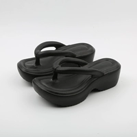 Черные сланцы на высоком каблуке