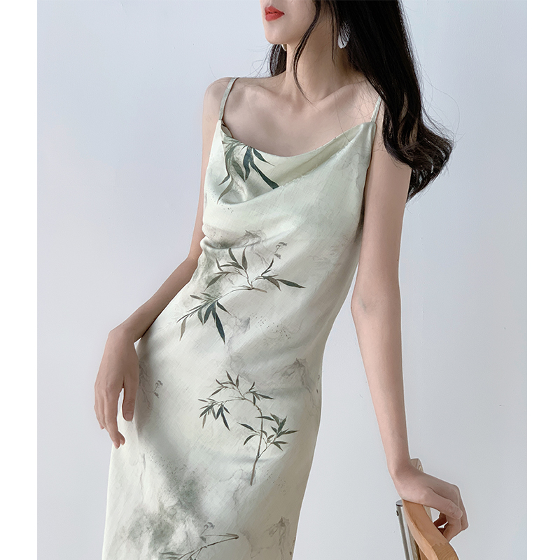 Chinese-Style Bamboo Leaf Acetate Satin Jacquard New Chinese-Style Spaghetti Strap Dress for Women, Light Green, Long Dress with a Flared Neckline, New Spring and Autumn Collection