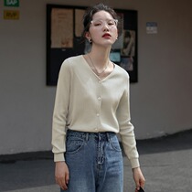 Short loose long-sleeved sweater womens spring lazy wind jacket wear v-neck sweater Joker coat cardigan tide