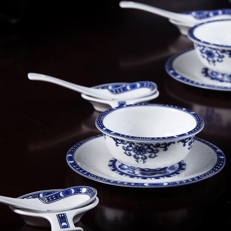 Blue and white and exquisite porcelain tableware suit jingdezhen ceramics ipads bowls plates glair 70 high - end gifts