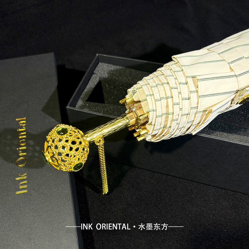 Dark Green Striped Three-Fold Folding Umbrella, High-End Manual Vintage Hollow Design, High-Quality, Premium, Particularly Beautiful Umbrella