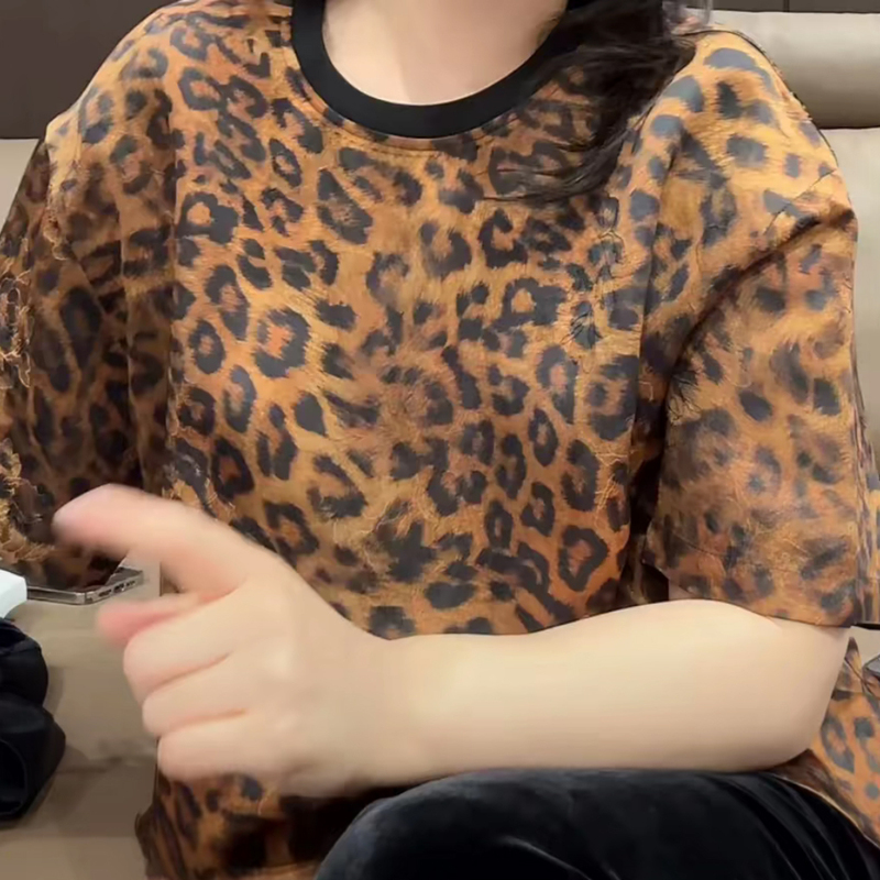 Leopard Print Casual Short-Sleeved Fashion T-Shirt, Loose and Slimming, Leopard Print Loose Top, Lazy Design Shirt