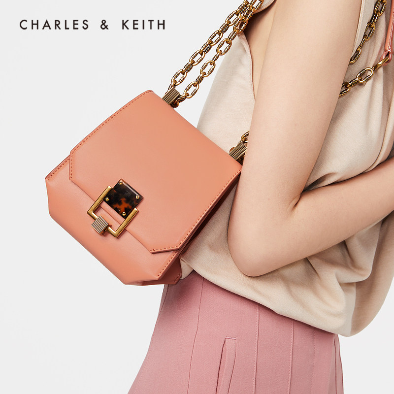 CHARLES & KEITH geometric bag type CK280270481 women's metal buckle