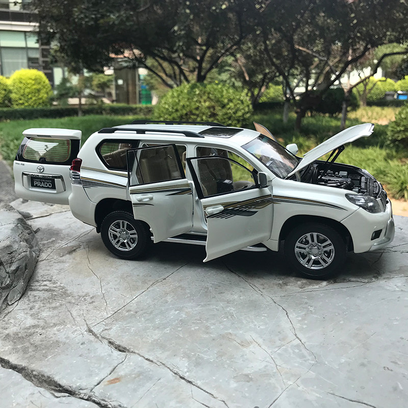 Original 1:18 Toyota Prado Suv Off-Road Vehicle Model Car, Gift for Friends