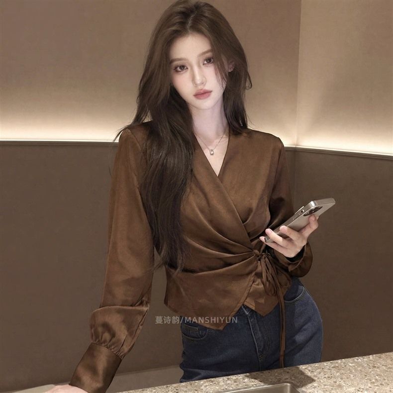 Fashionable Women's High-End Design, Mature Style, V-Neck, Waist-Cinching, Long-Sleeved Elegant Shirt, 2026 Spring New Style