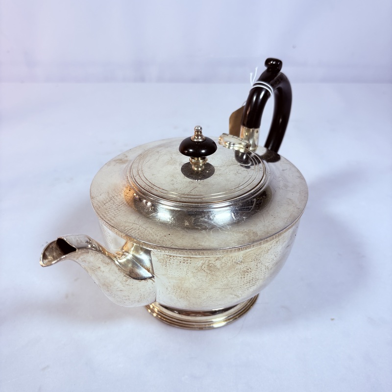 Antique Silver-Plated Teapot Coffee Pot Nostalgic Collection Vintage Home Decor for Living Room Study Model Room Decoration Real Shot Antique Silver-Plated Teapot Coffee Pot Nostalgic Collection Vintage Home Decor for Living Room Study Model Room Decoration Real Shot