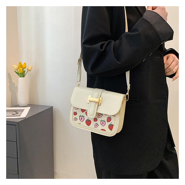 Women's Small Pu Leather Fruit Strawberry Cute Streetwear Square Magnetic Buckle Shoulder Bag display picture 8
