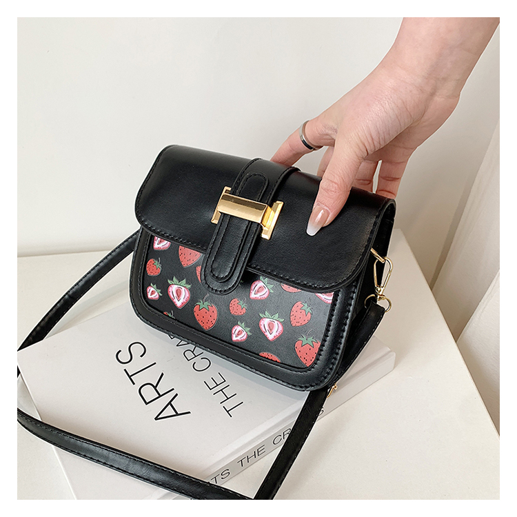 Women's Small Pu Leather Fruit Strawberry Cute Streetwear Square Magnetic Buckle Shoulder Bag display picture 31