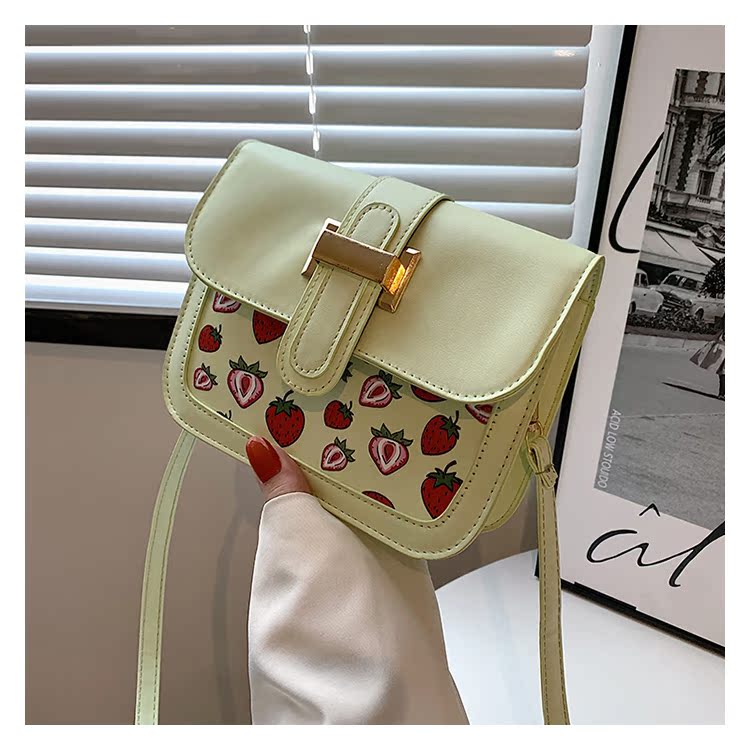 Women's Small Pu Leather Fruit Strawberry Cute Streetwear Square Magnetic Buckle Shoulder Bag display picture 73