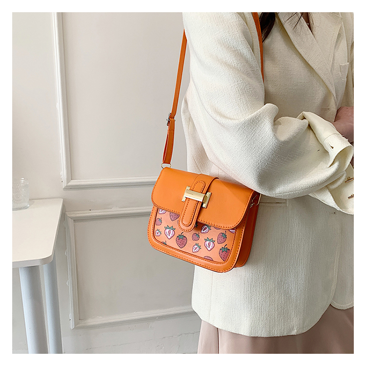Women's Small Pu Leather Fruit Strawberry Cute Streetwear Square Magnetic Buckle Shoulder Bag display picture 18